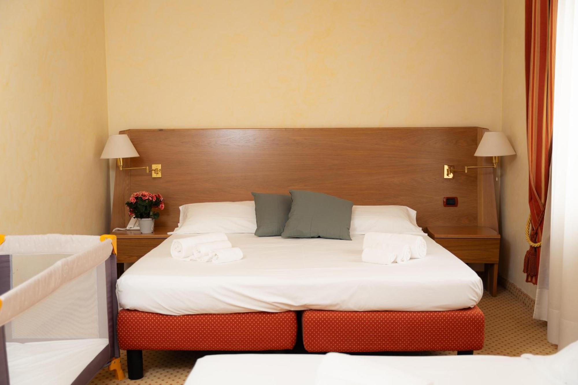 Hotel San Pancrazio Trescore Balneario Eksteriør billede