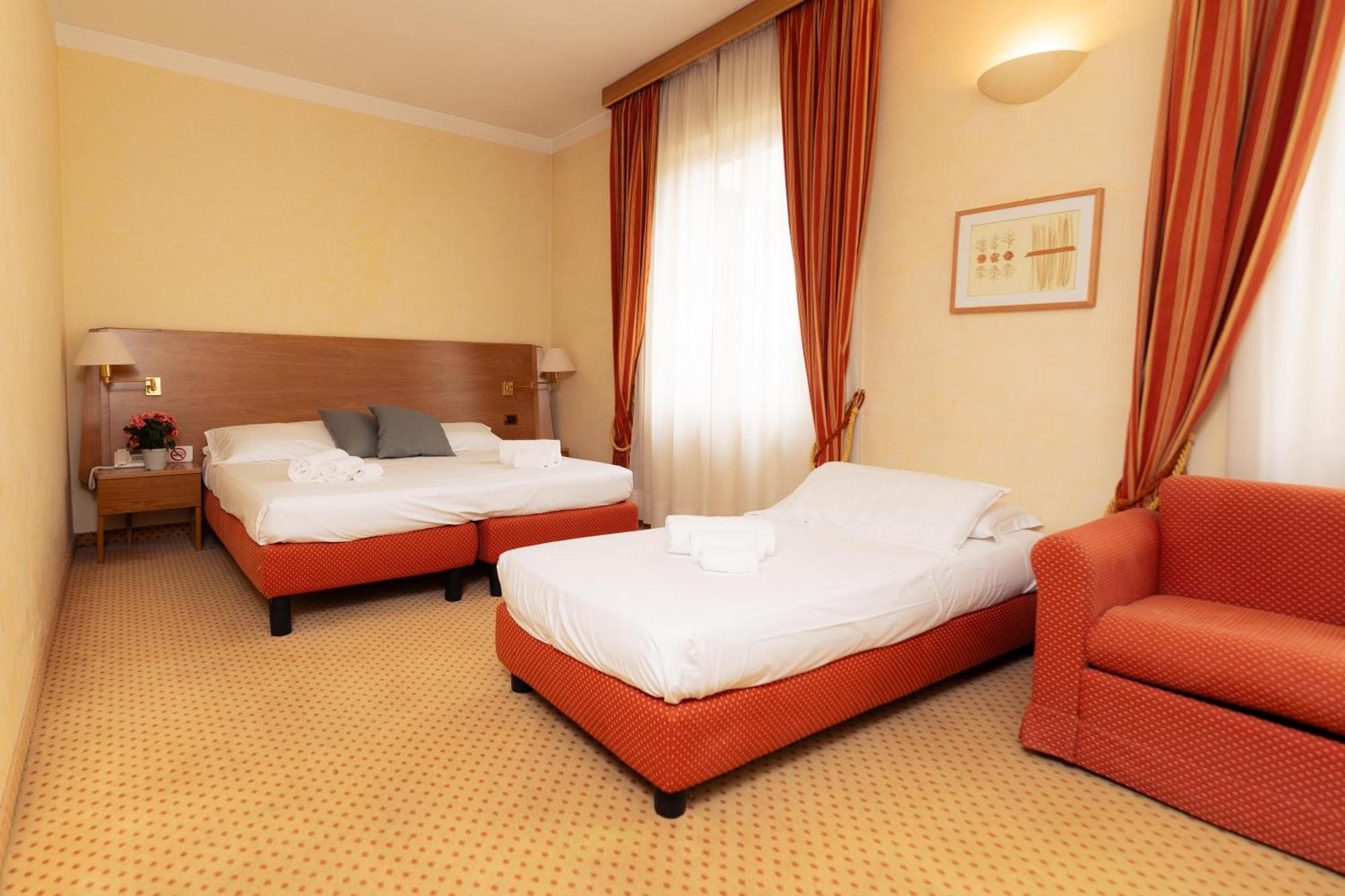Hotel San Pancrazio Trescore Balneario Eksteriør billede