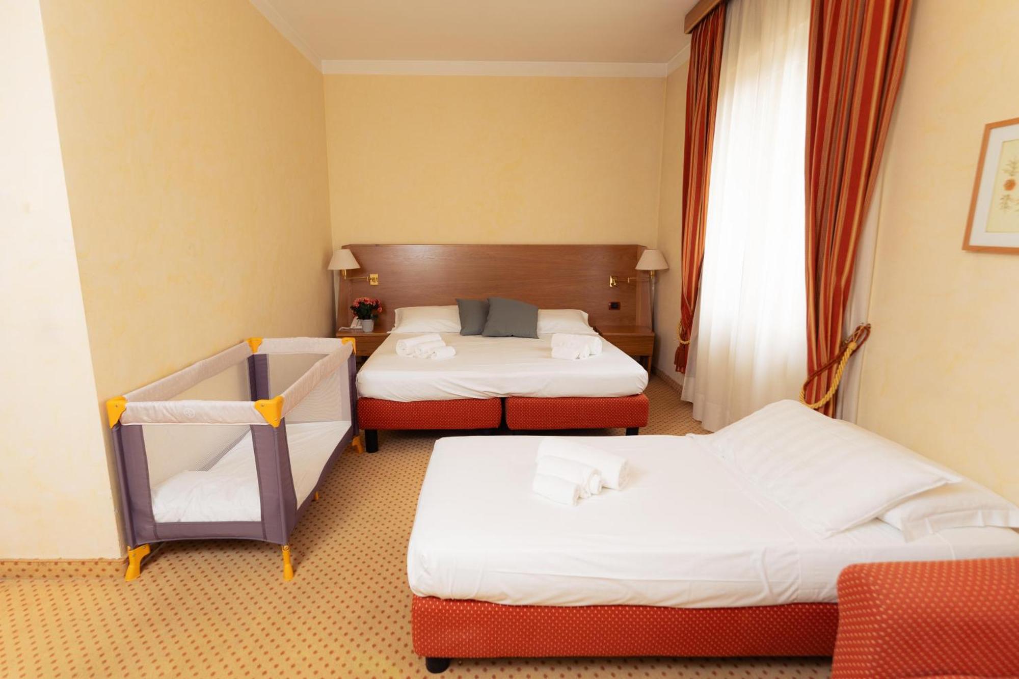Hotel San Pancrazio Trescore Balneario Eksteriør billede